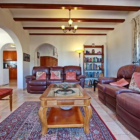 Lovely Villa With Wonderful Views Pego Exterior foto